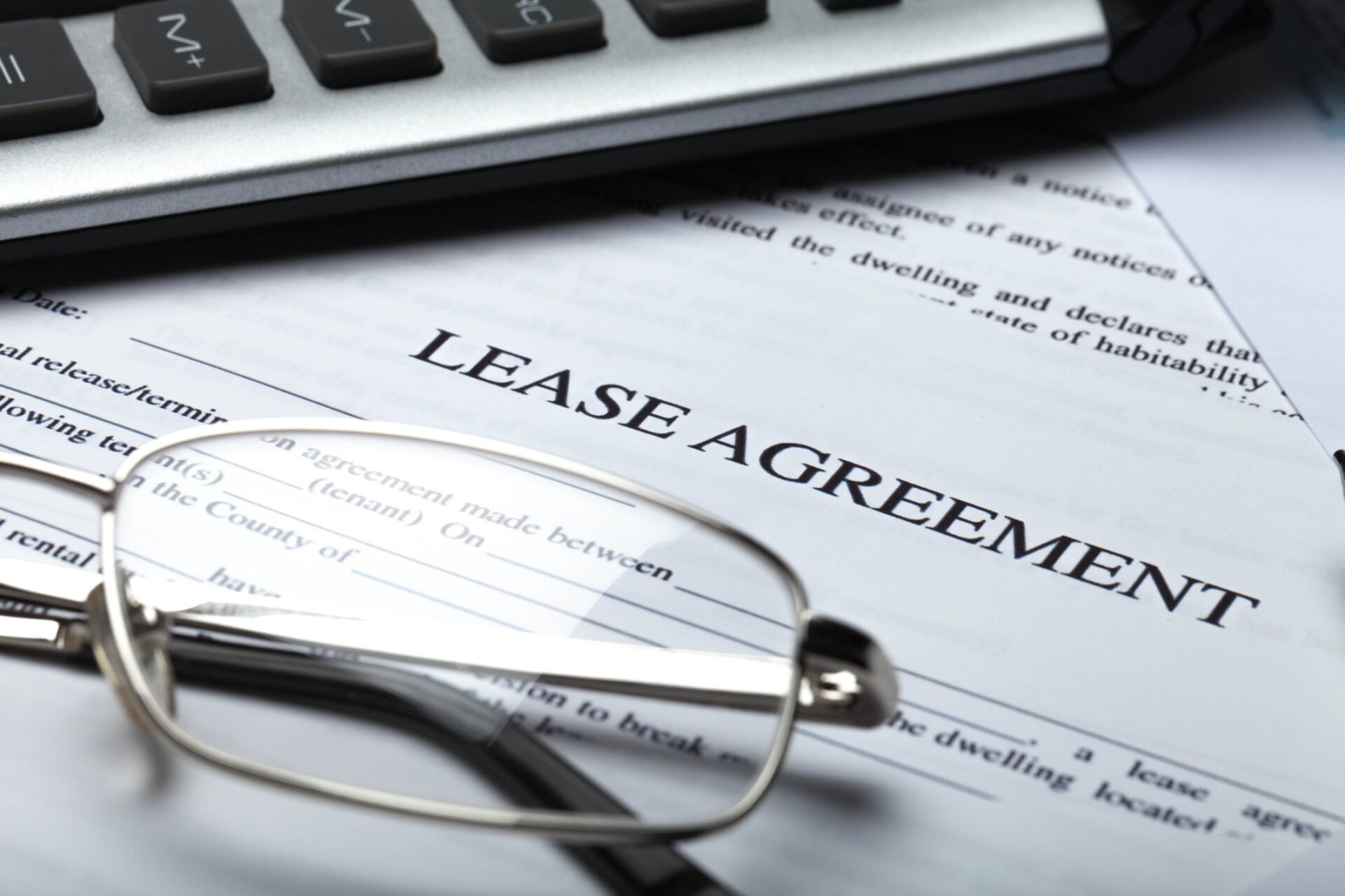 What Are the Must-Have Clauses in a Commercial Lease Agreement?